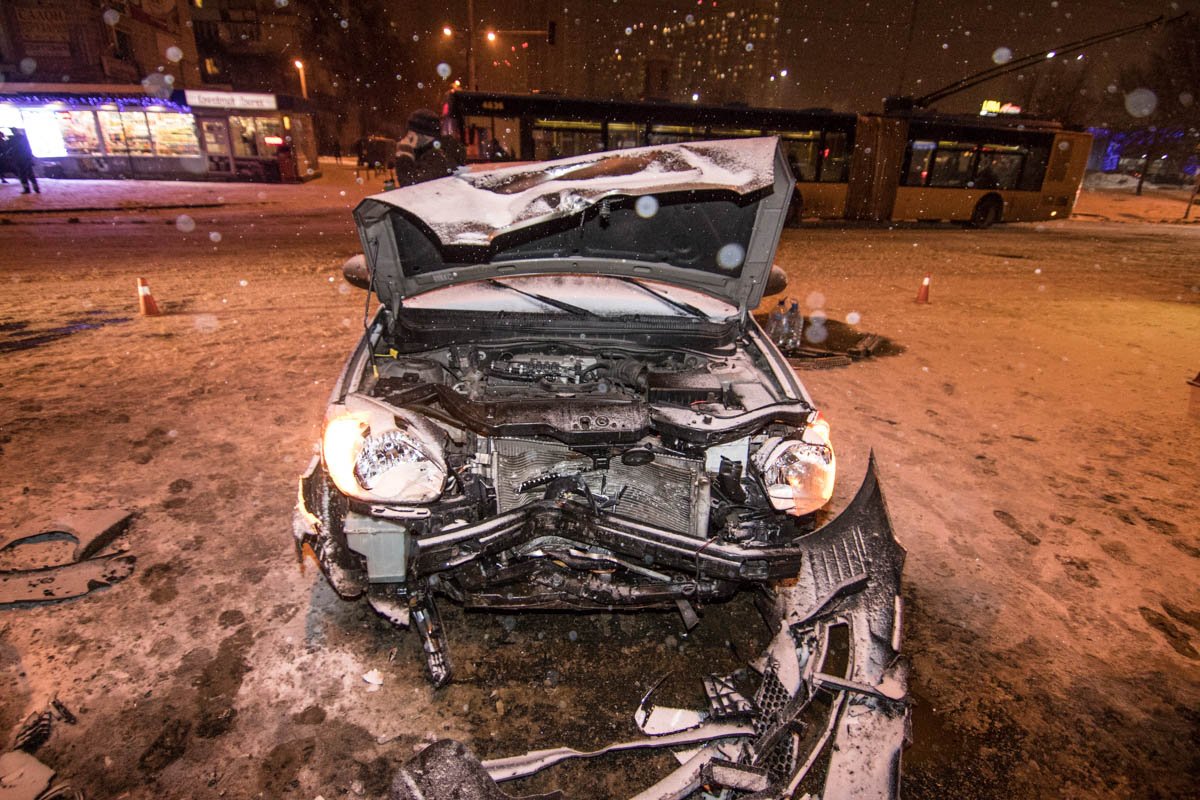 Hyundai Accent пострадал больше за своего оппонента Hyundai Accent пострадал больше за своего оппонента