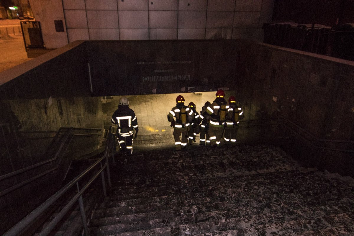 По легенде горел второй вагон поезда По легенде горел второй вагон поезда