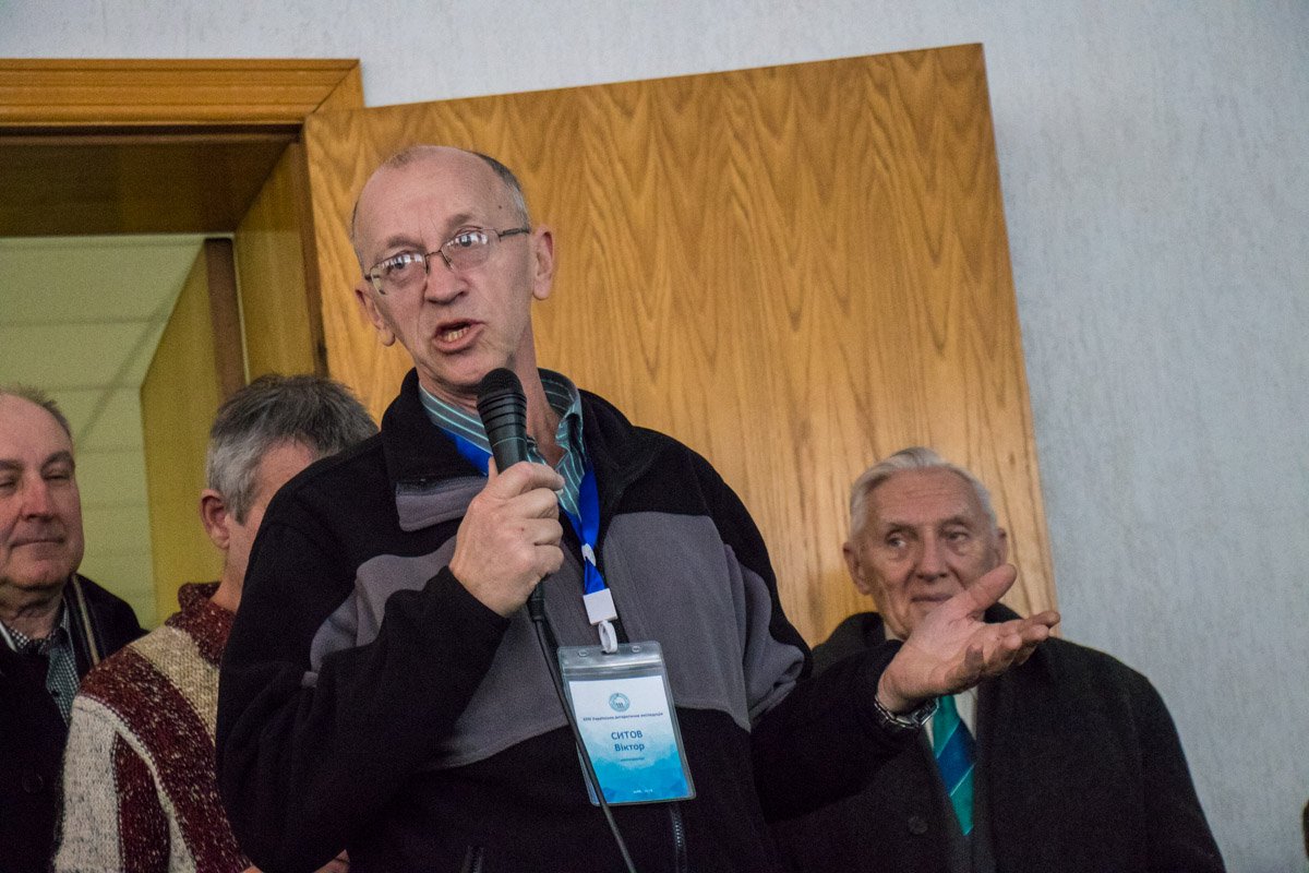 Полярник Ситов с гордостью представил свою команду Полярник Ситов с гордостью представил свою команду