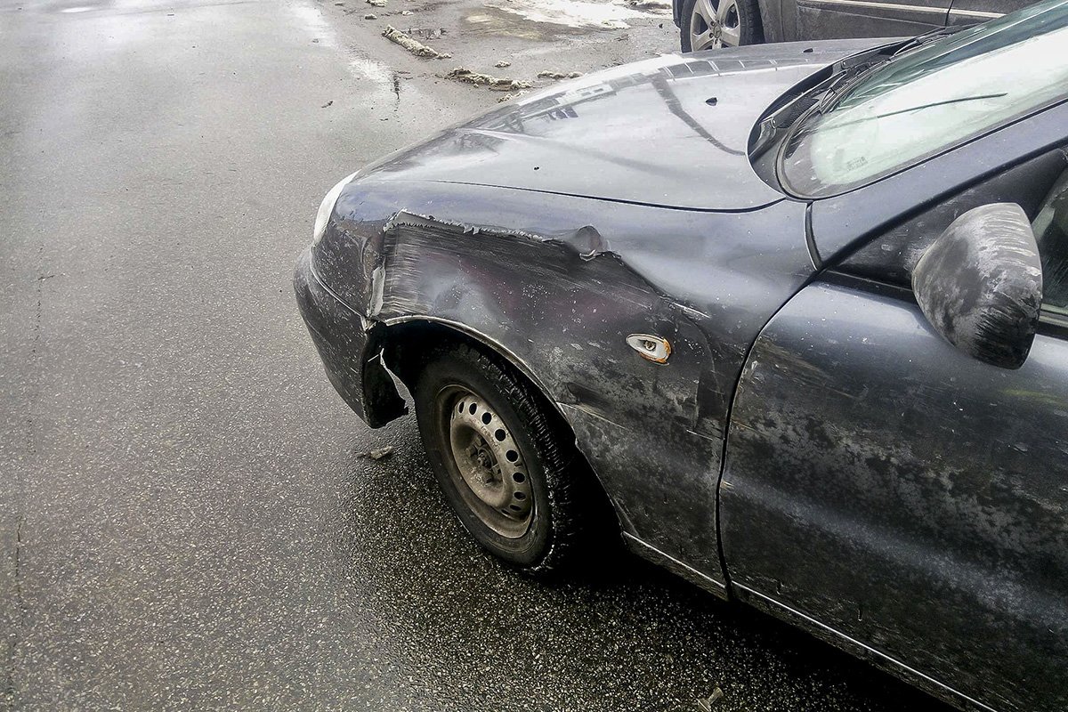 Daewoo Lanos не получил сильных повреждений Daewoo Lanos не получил сильных повреждений