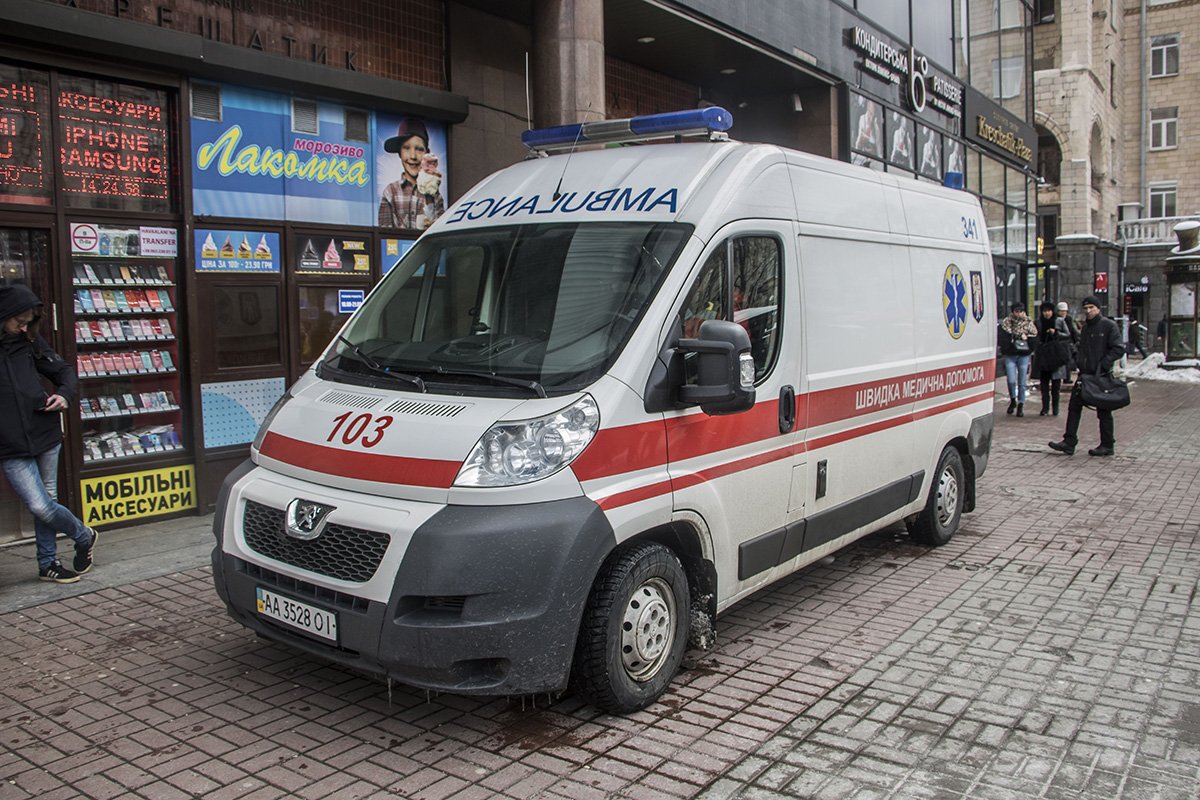 На месте демонстрации дежурила Скорая помощь