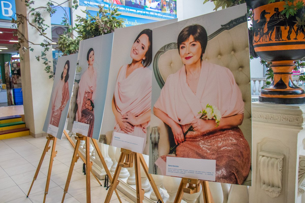 Всех моделей этой выставки связывает онкология