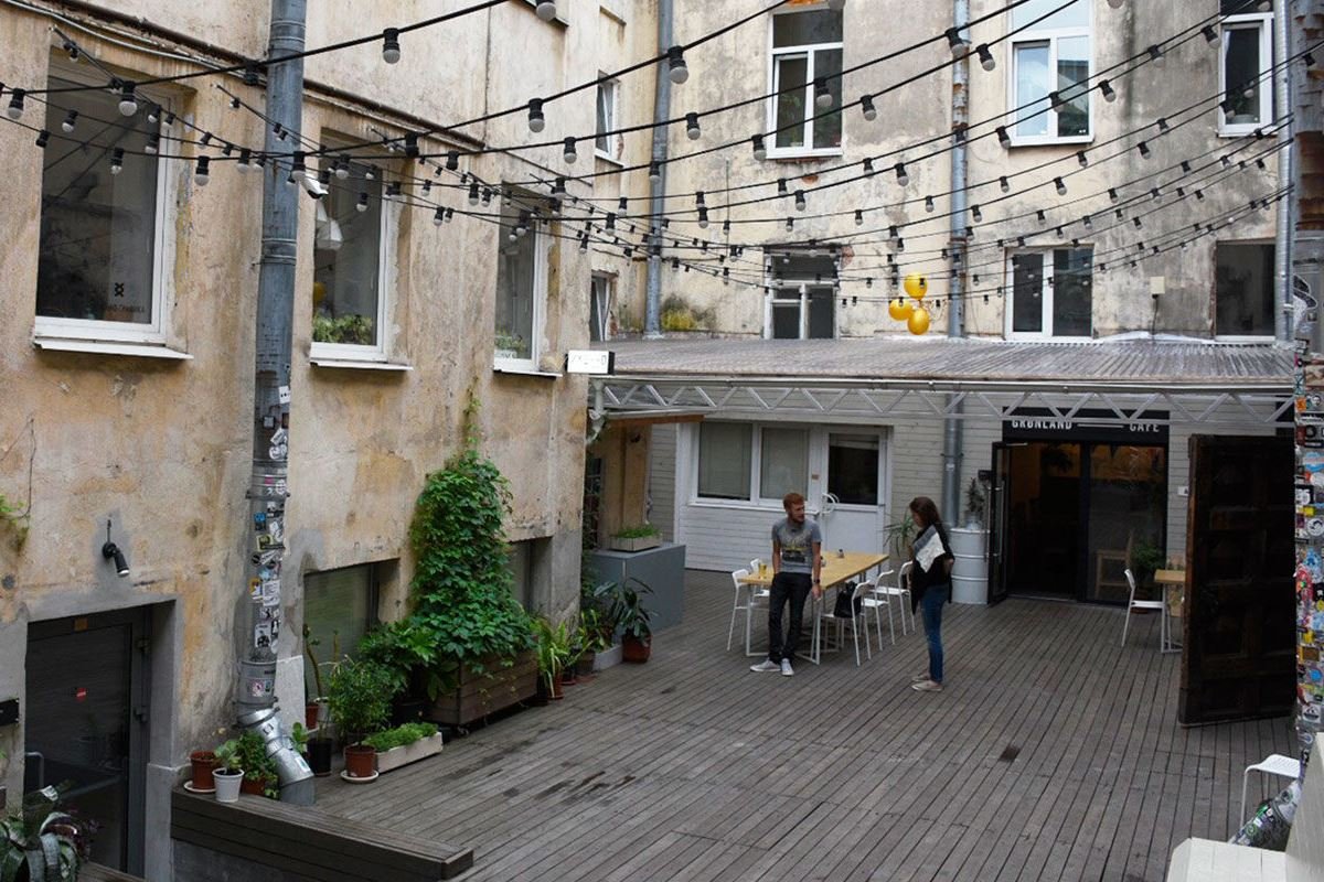 Заброшенные здания стоит превращать в арт-пространства и кафе