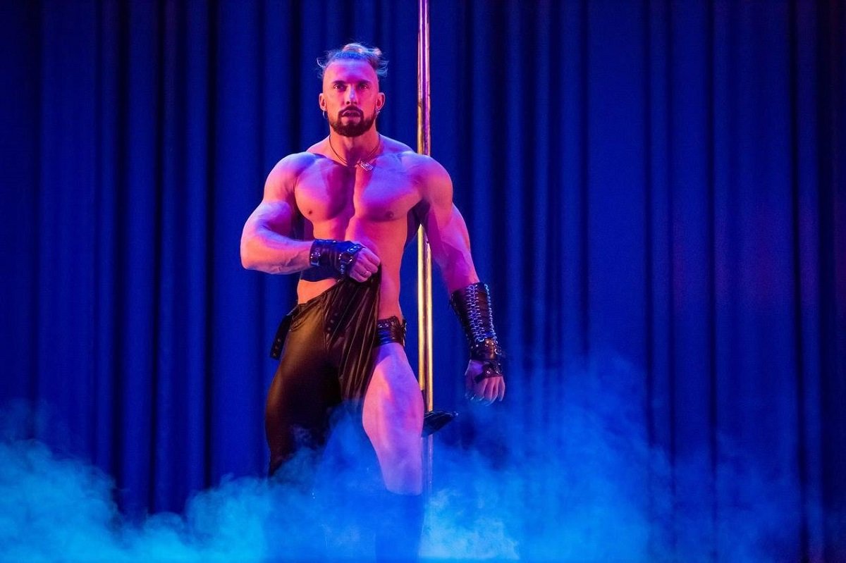 В столице презентуют эротическое шоу