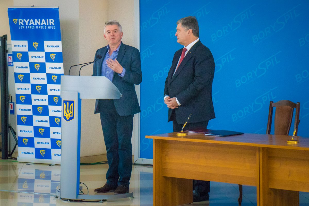 О'Лири заявил, что они перевезут около 800 тысяч пассажиров за первые 12 месяцев. На втором году в планах побить планку в 1 миллион