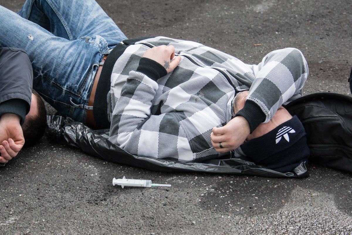 Каждый протестует по-своему Каждый протестует по-своему