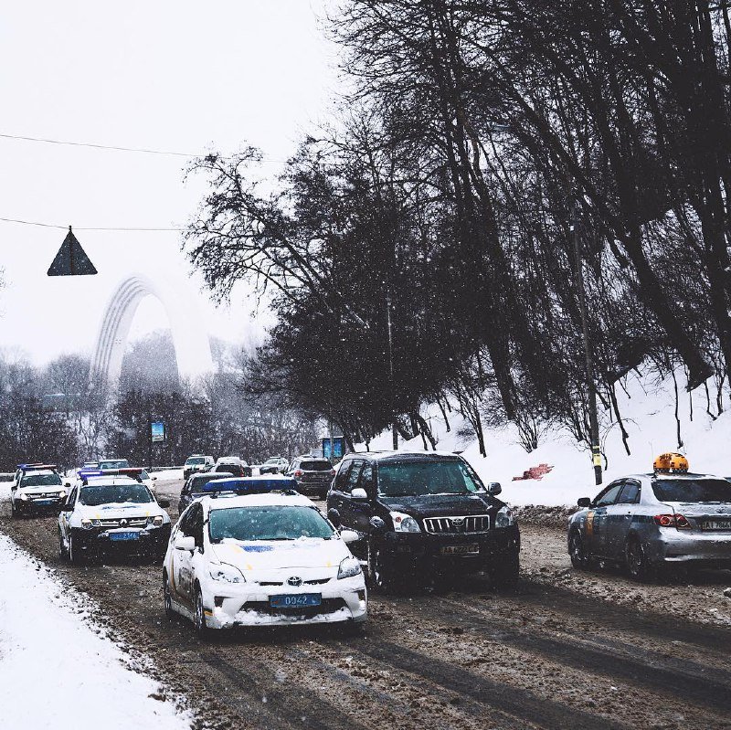 Киев - город полицейских. Фото Sergey Bogun
