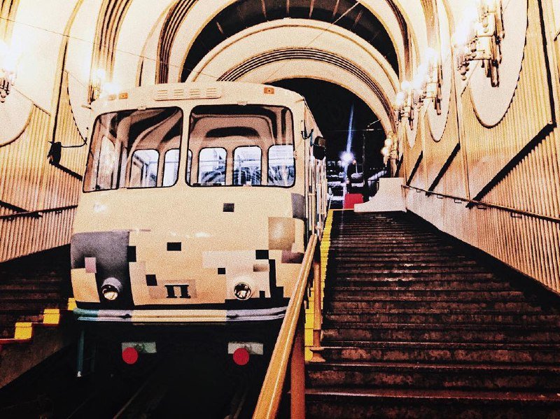 Вечерний фуникулер. Фото V.L.A.S.T.