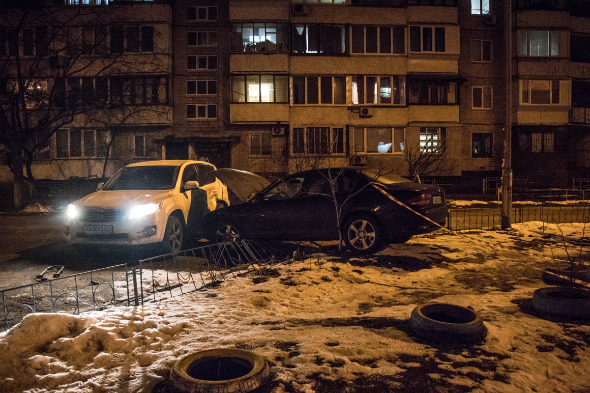 Mazda вылетела с дороги Mazda вылетела с дороги