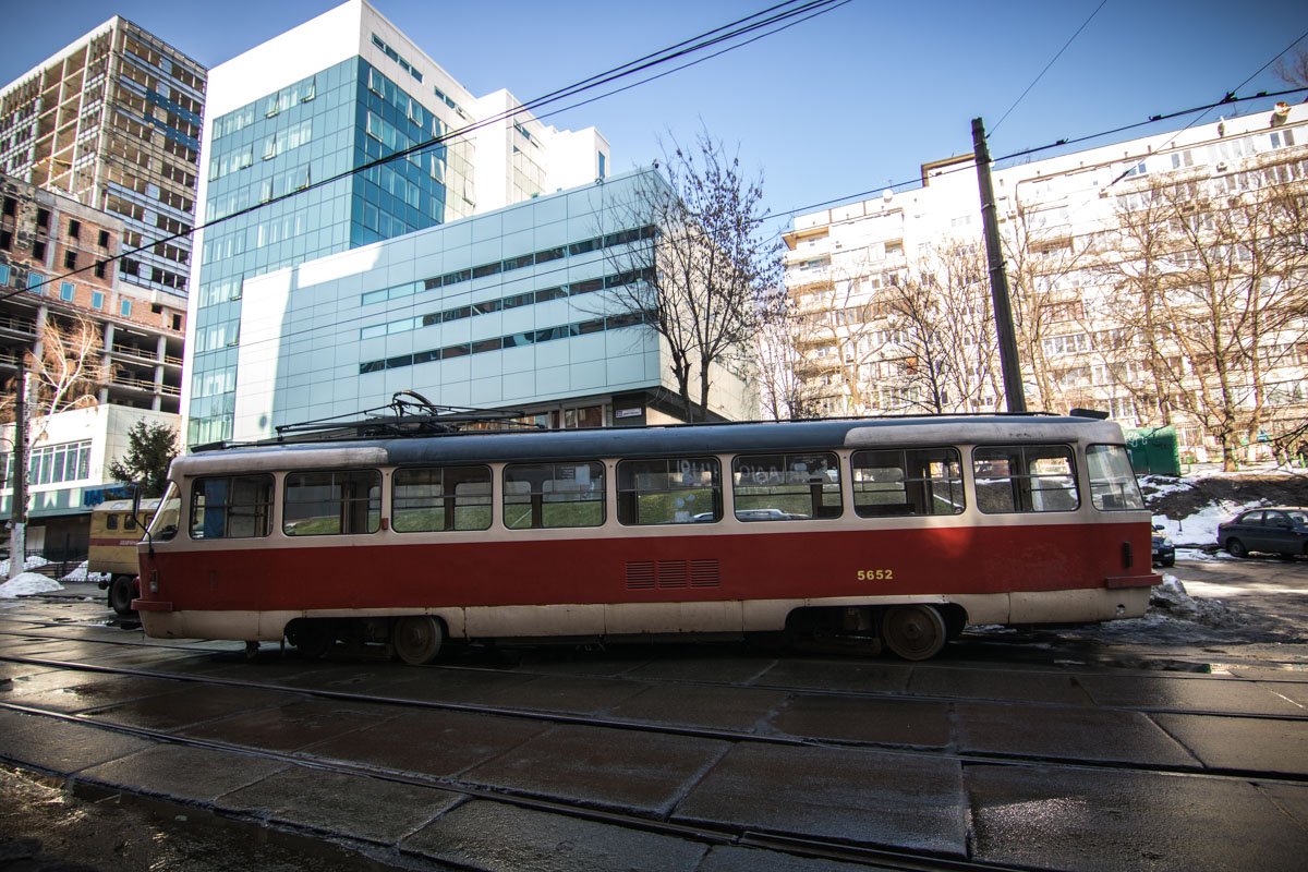 Из-за инцидента приостановлено движение трамваев