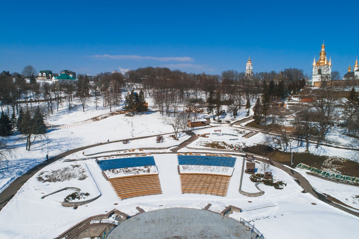 А тут отличная площадка для весенних и летних концертов