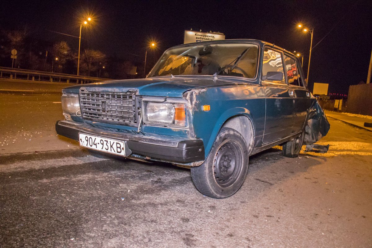 Столкнулись Жигули и Nissan Столкнулись Жигули и Nissan