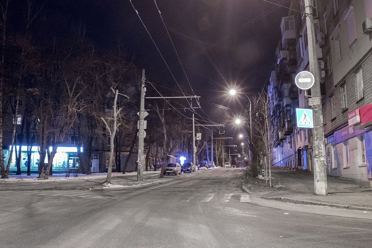 Пересечение улиц Ереванской, Питерской и Искровской Пересечение улиц Ереванской, Питерской и Искровской