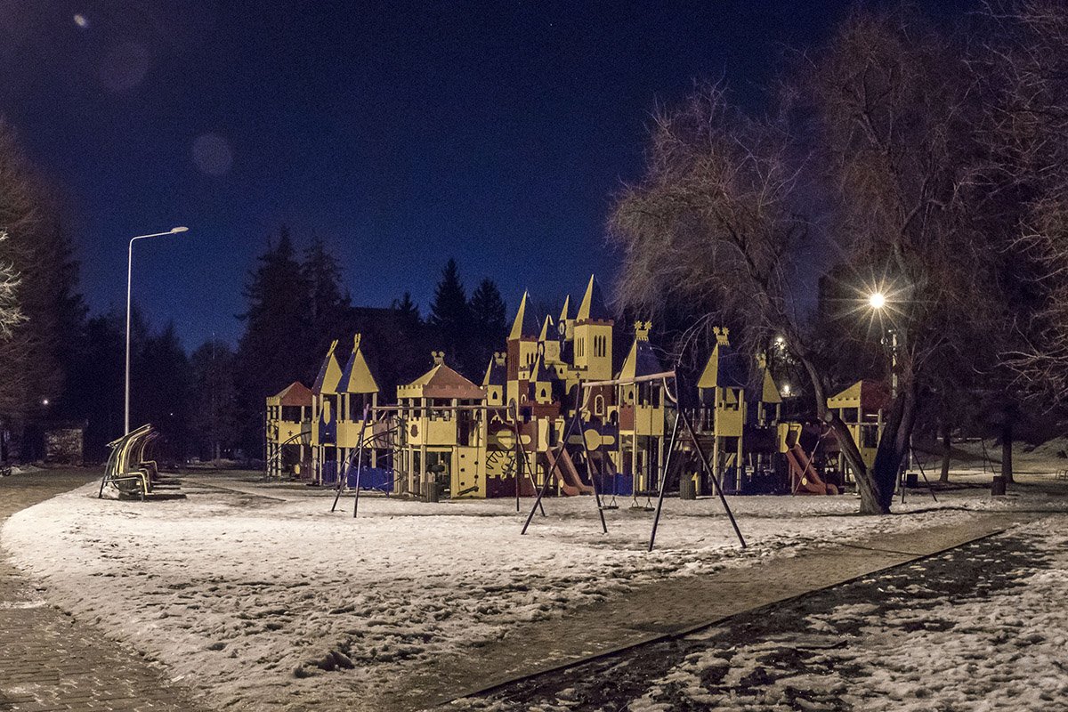 В Первомайском парке одна из самых больших детских площадок в районе В Первомайском парке одна из самых больших детских площадок в районе