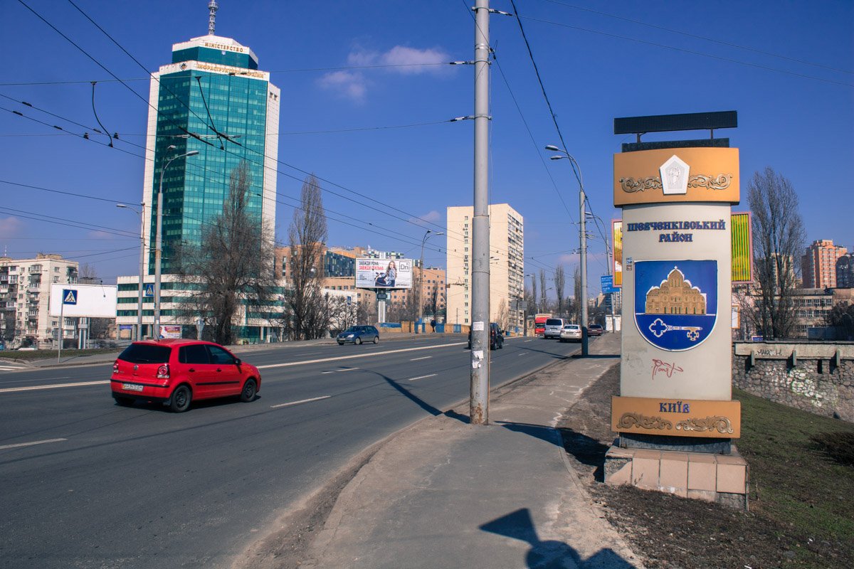 В целом дорожное полотно находится в удовлетворительном состоянии