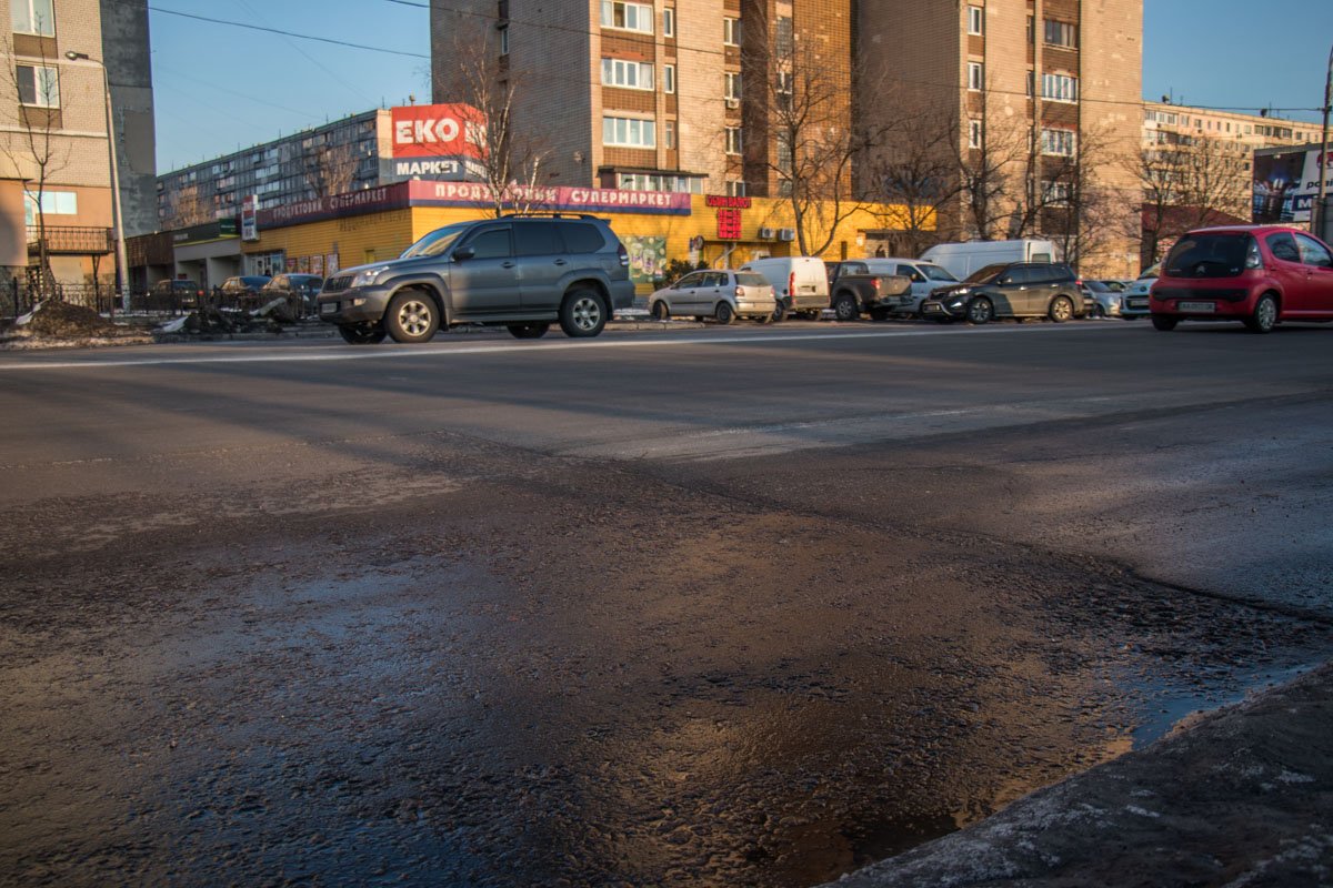 На такой дороге нетрудно перецепиться На такой дороге нетрудно перецепиться