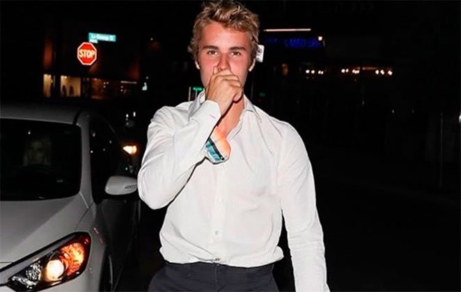 Певец и его пассажиры не пострадали Певец и его пассажиры не пострадали