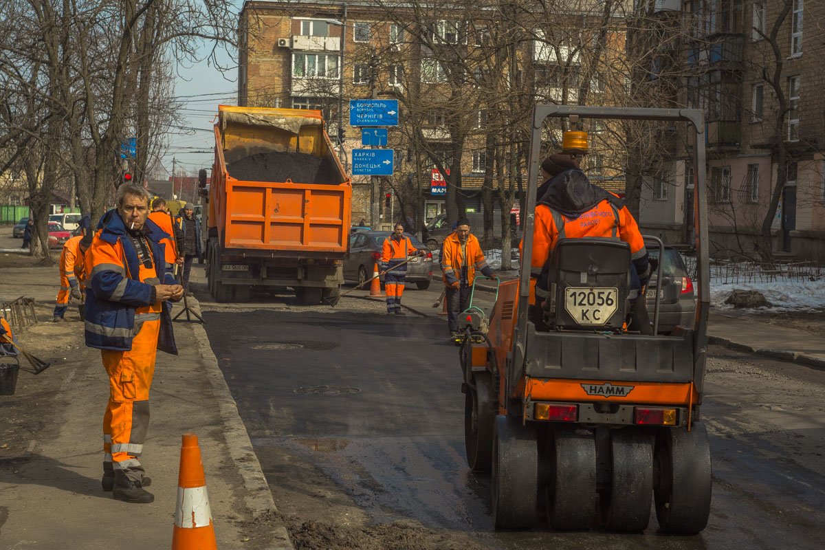 Последний ремонт дорожного покрытия на этой улице производился в 2017 году Последний ремонт дорожного покрытия на этой улице производился в 2017 году