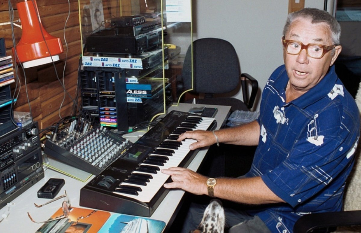 Умер Олег Анофриев