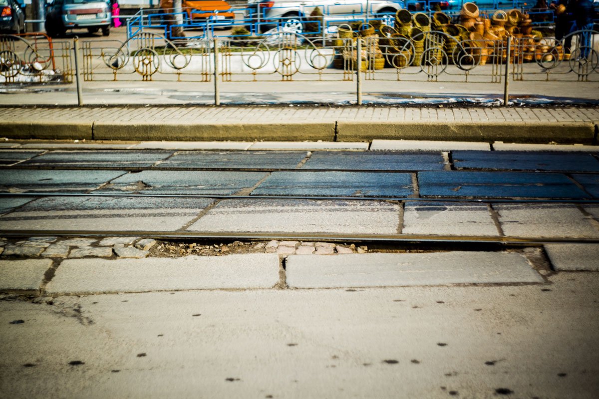 По Дегтяревской ходят 14 и 15 трамваи