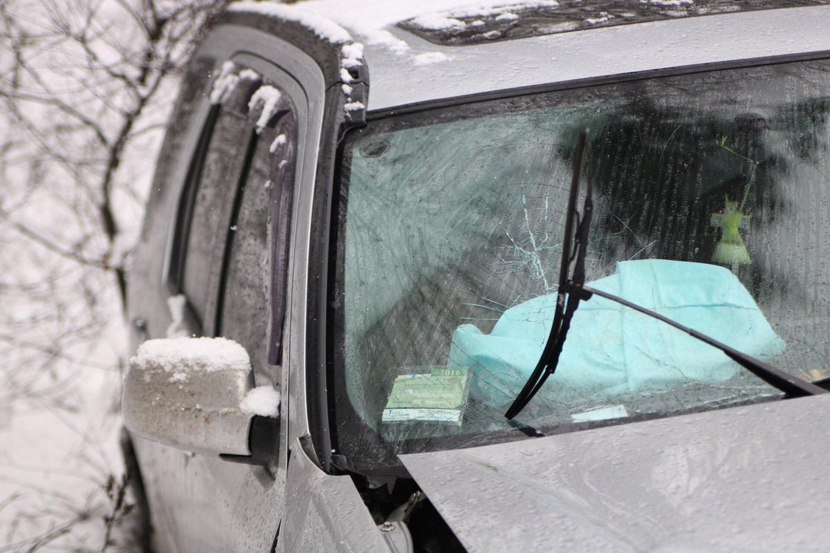 В авто сработали подушки безопасности 