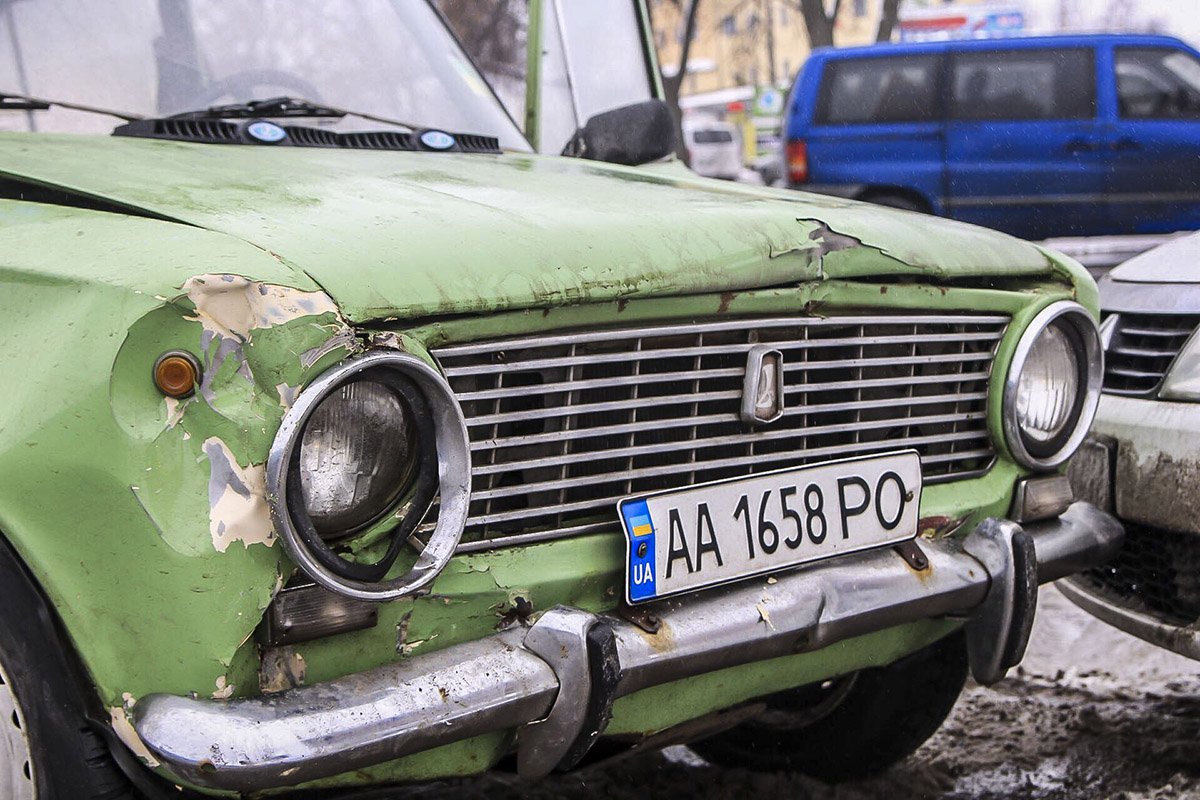 ДТП в Киеве на Большой Окружной: водитель Жигулей попал в больницу 2