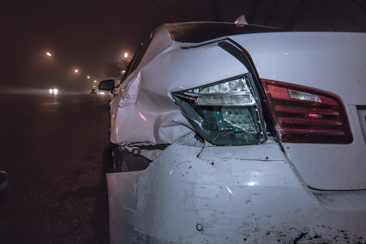 Автомобили сильно помяло