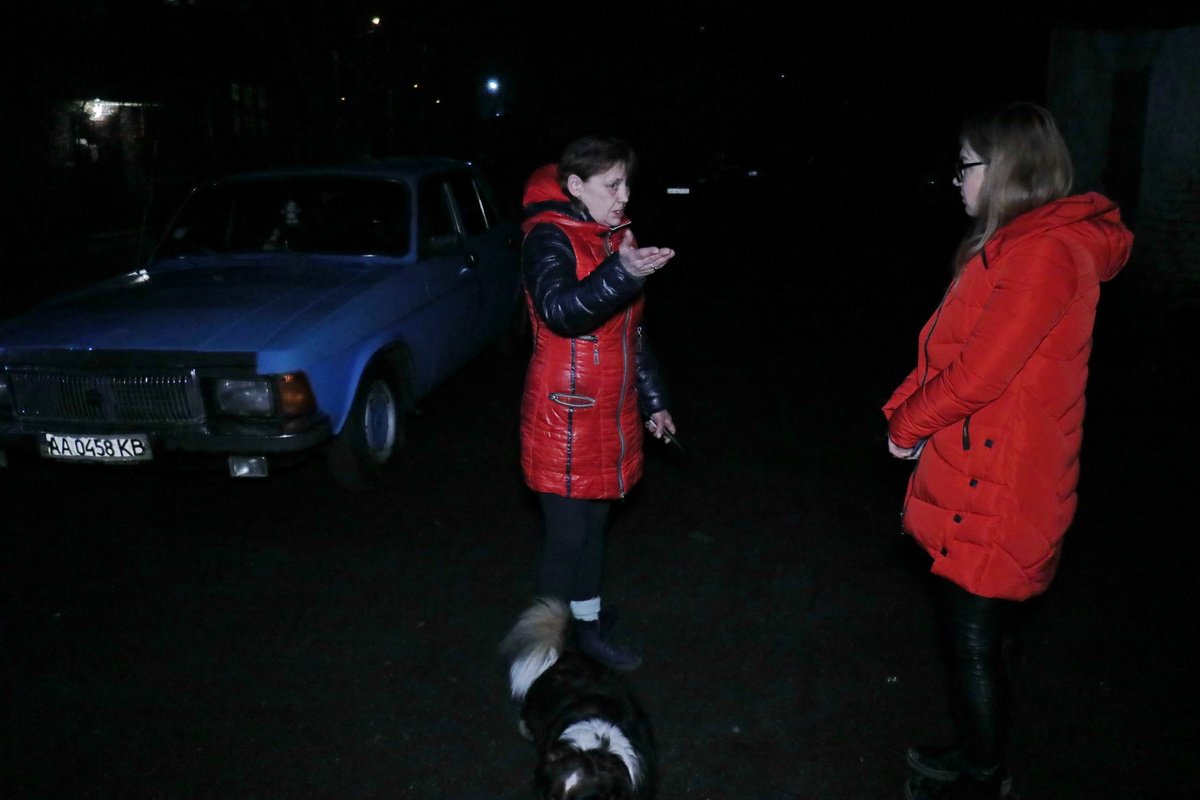 Мать задержанного Наталья не понимает, почему ее сын в райотделе Мать задержанного Наталья не понимает, почему ее сын в райотделе