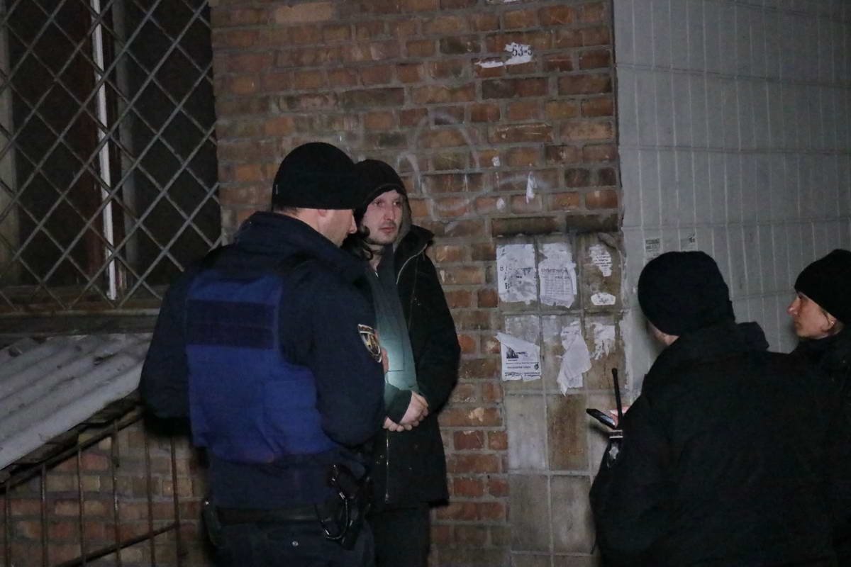 На месте полиция нашла только бездомного Сережу