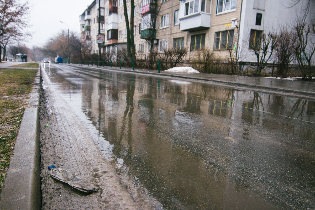 Этот участок на Жамбаева выглядит самым ровным