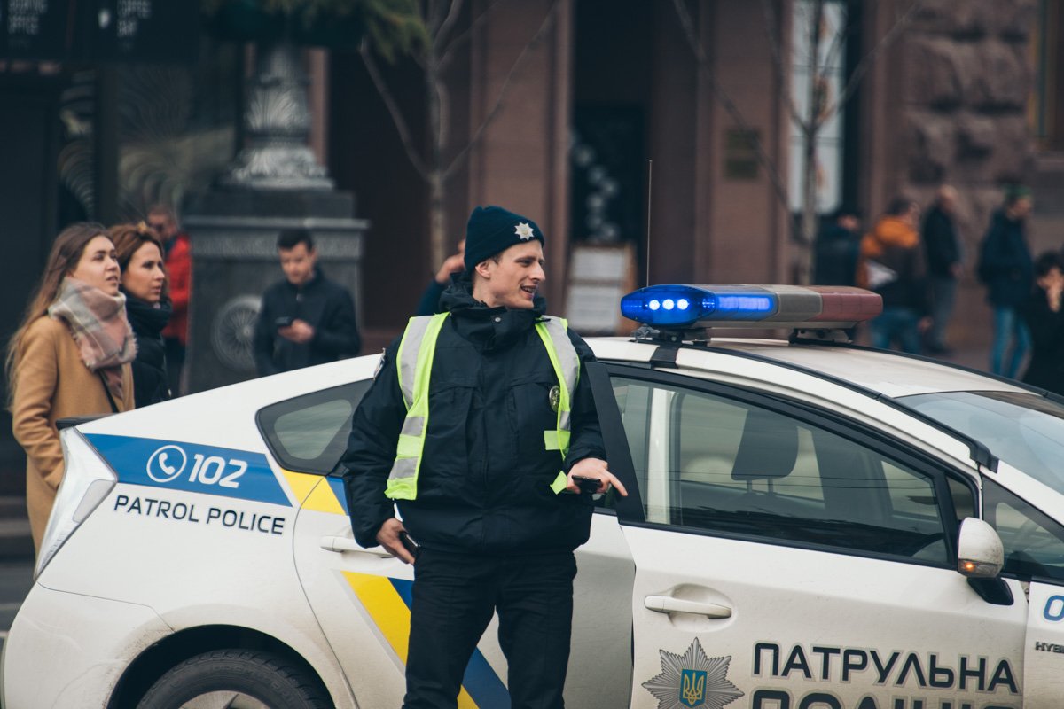 Патрульные следят за порядком на Крещатике 