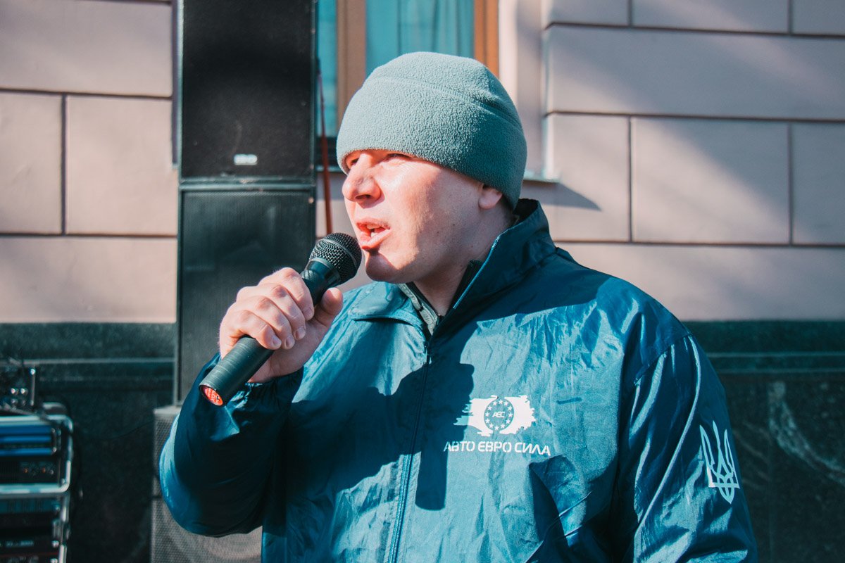  Главными требованиями участников митинга, которые они высказывают уже не первый раз, стали доступные условия растаможивания автомобилей