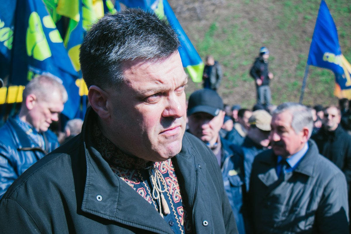 В шествии принимал участие лидер ВО "Свобода" Олег Тягнибок В шествии принимал участие лидер ВО "Свобода" Олег Тягнибок