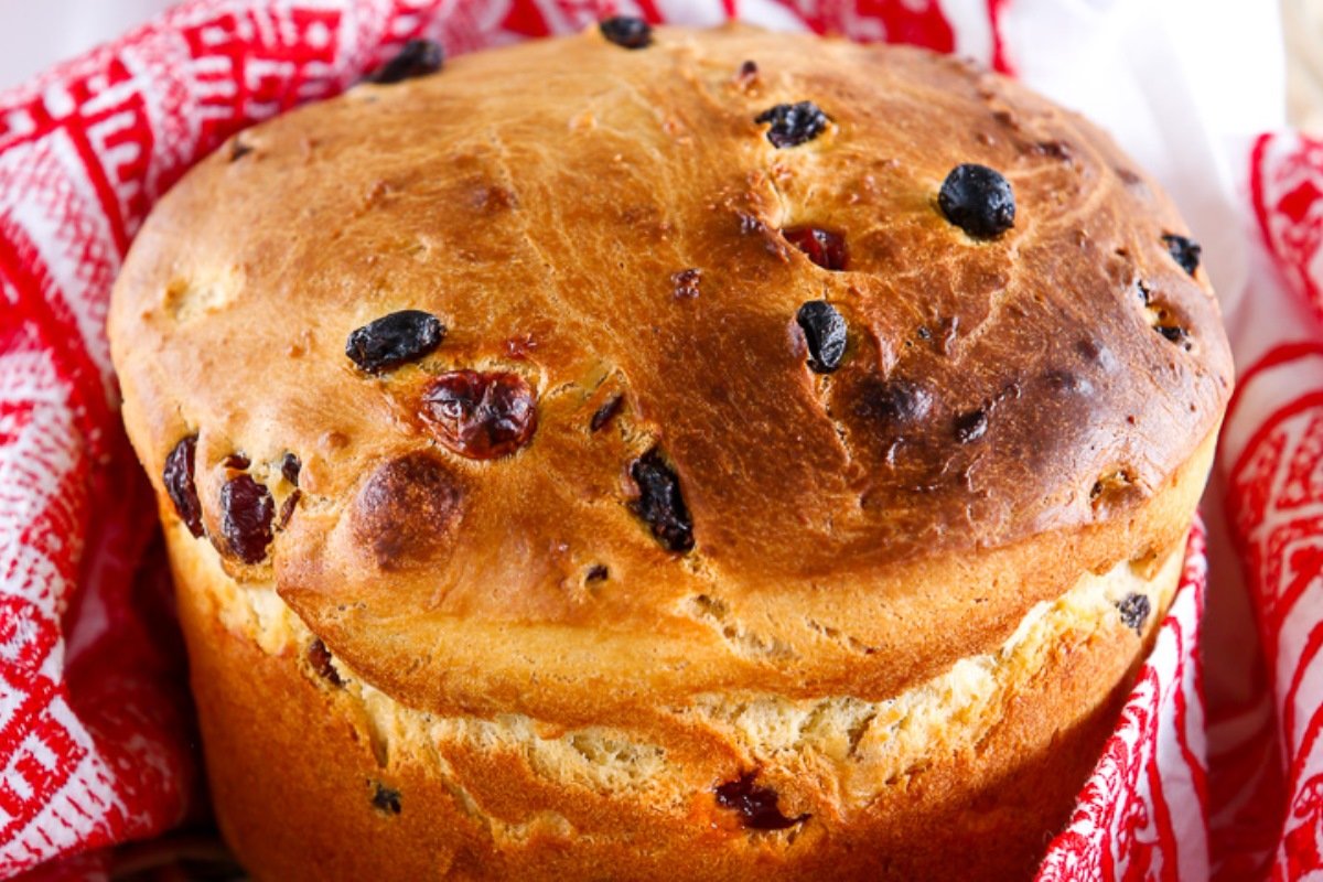 Пасхальный кулич с клюквой