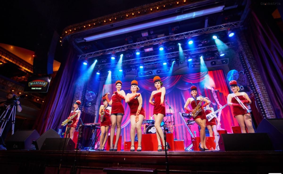 Уникальный джазовый герлз-бэнд