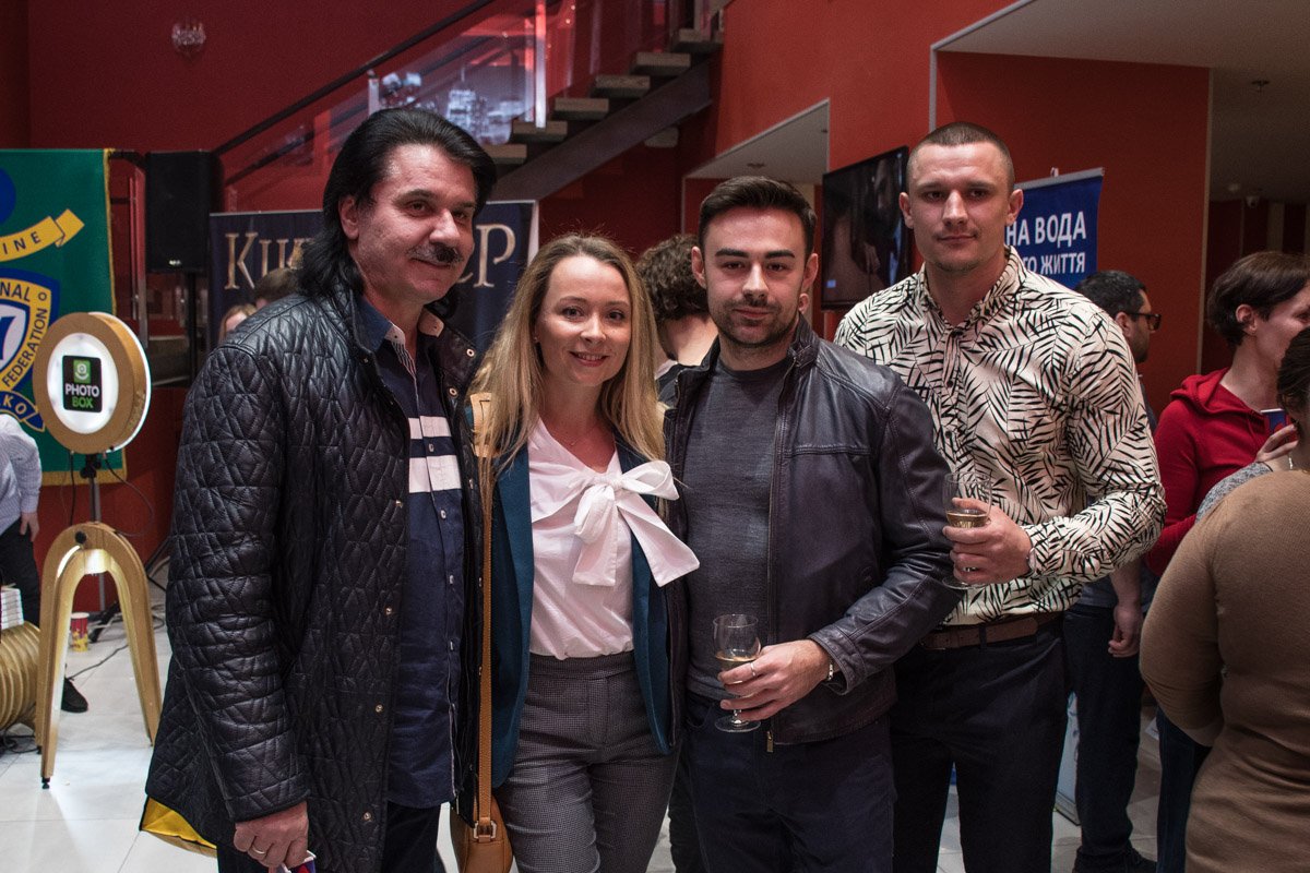 Зибров пришел перенять бойцовские приемы Зибров пришел перенять бойцовские приемы