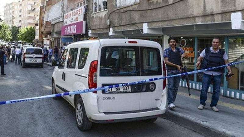 В университете города Эскишехир на западе Турции произошла перестрелка