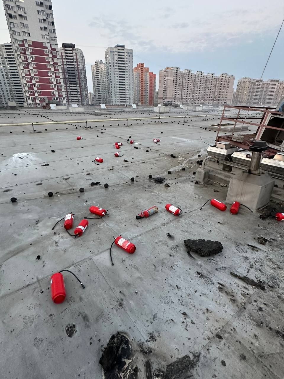 У Києві внаслідок ракетної атаки двоє людей загинули, троє – отримали поранення 1