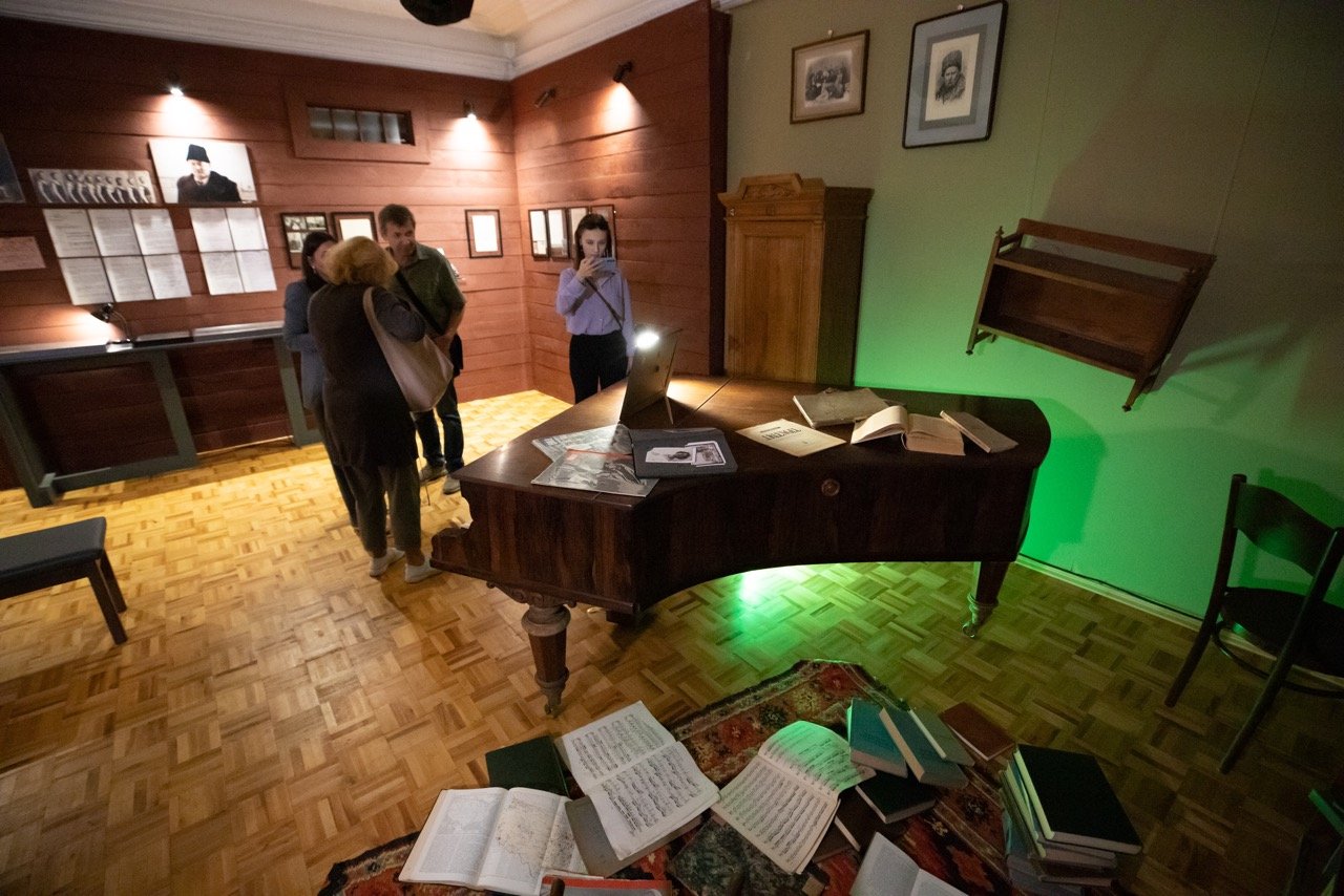 У Києві відкрилась виставка про репресії інтелігенції «[Не]знищен[н]і»: де і як працює 1