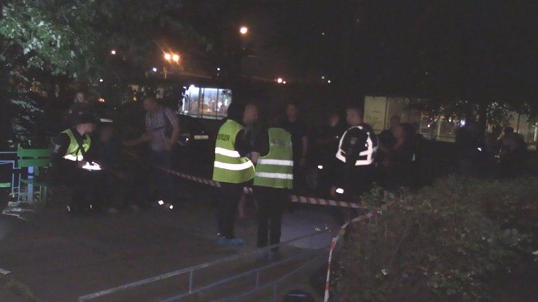 У Києві жінка прийшла на День народження та вбила ударом ножа в шию іменинника 3