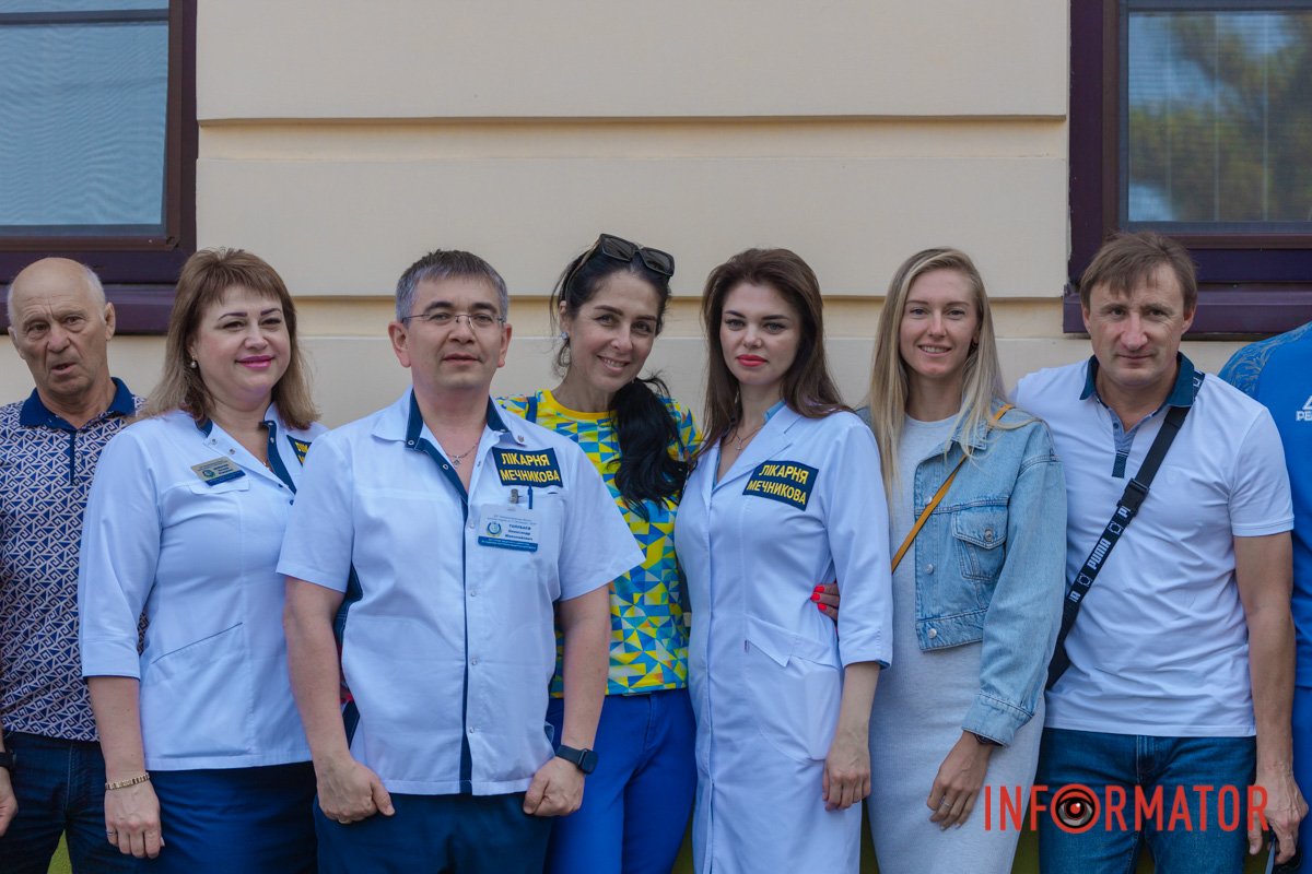 Cпівробітники АТБ здали кров і стали донорами для військових 11