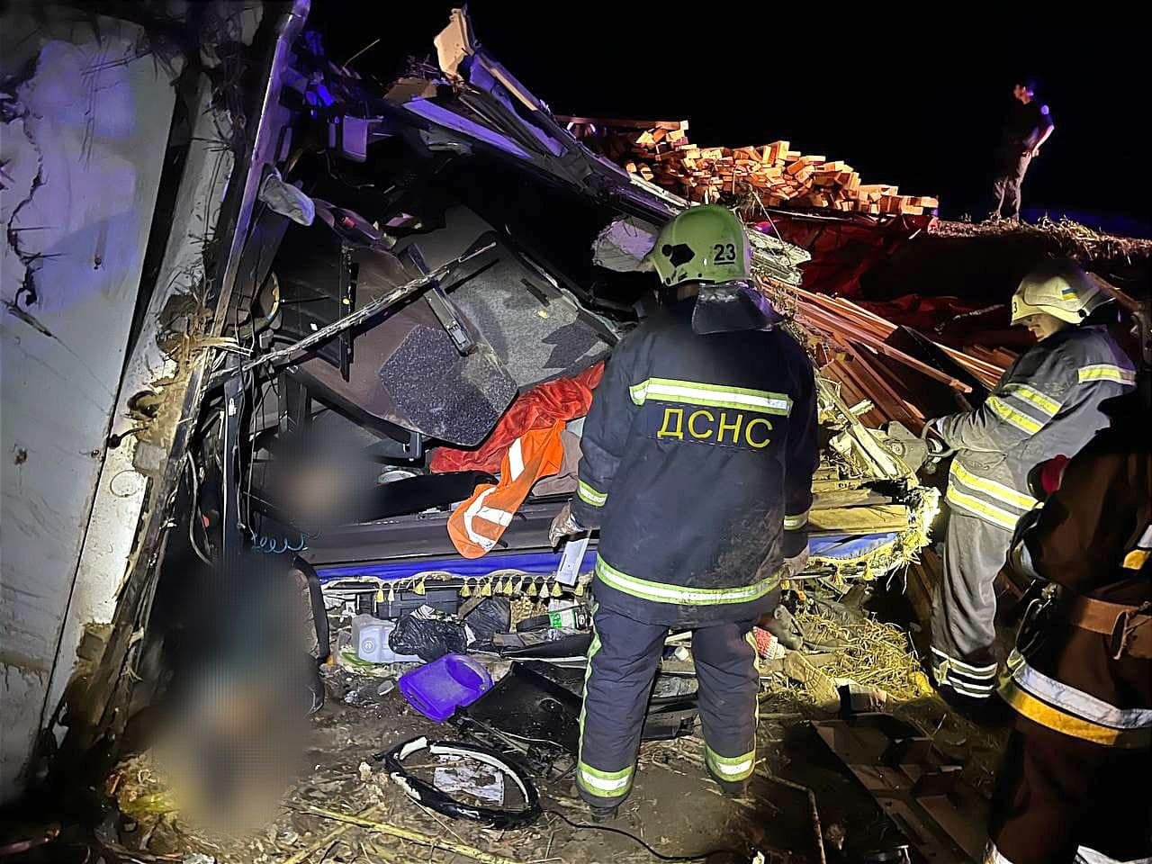 Смертельна ДТП на трасі Бориспіль-Дударків: в аварії загинули три людини 3