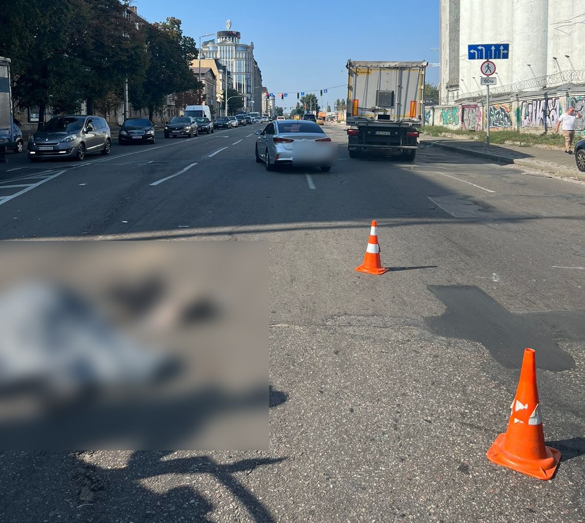 У Києві MAN переїхав пішохода: жінка померла на місці 3