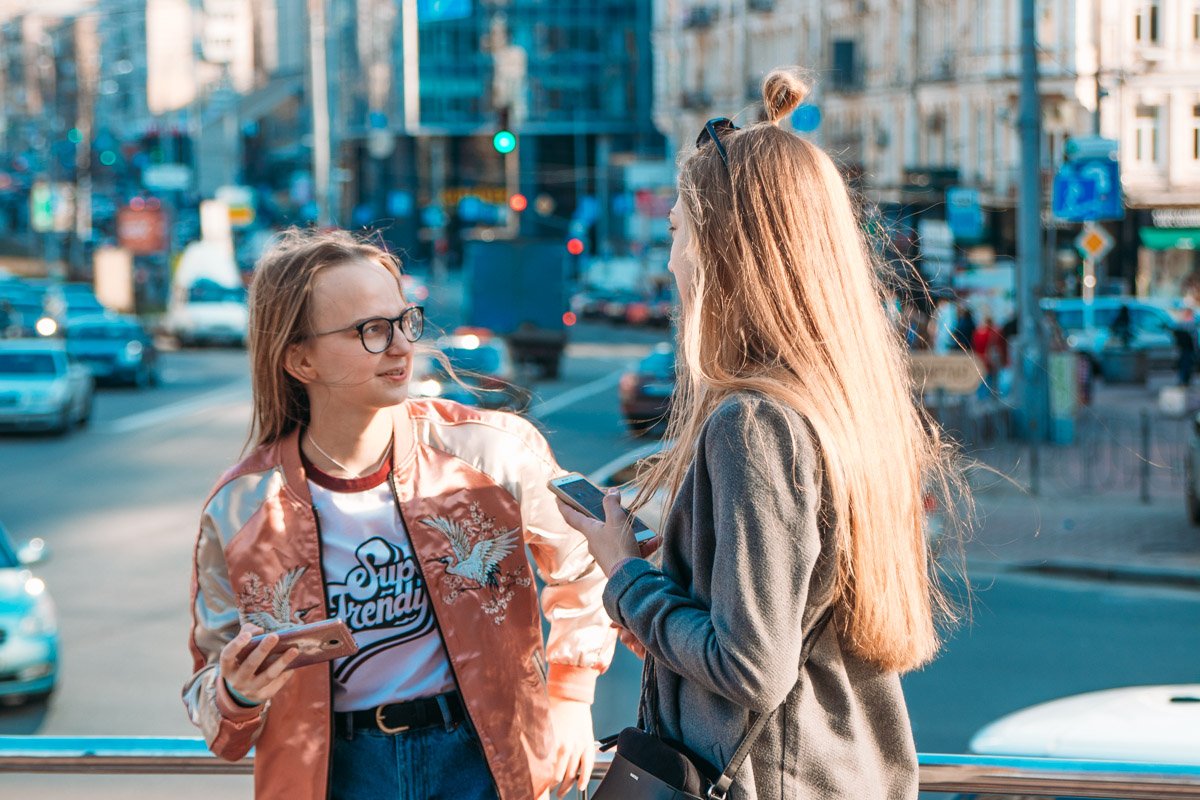 А ты ему что? А он что? А ты? Да ладно!?