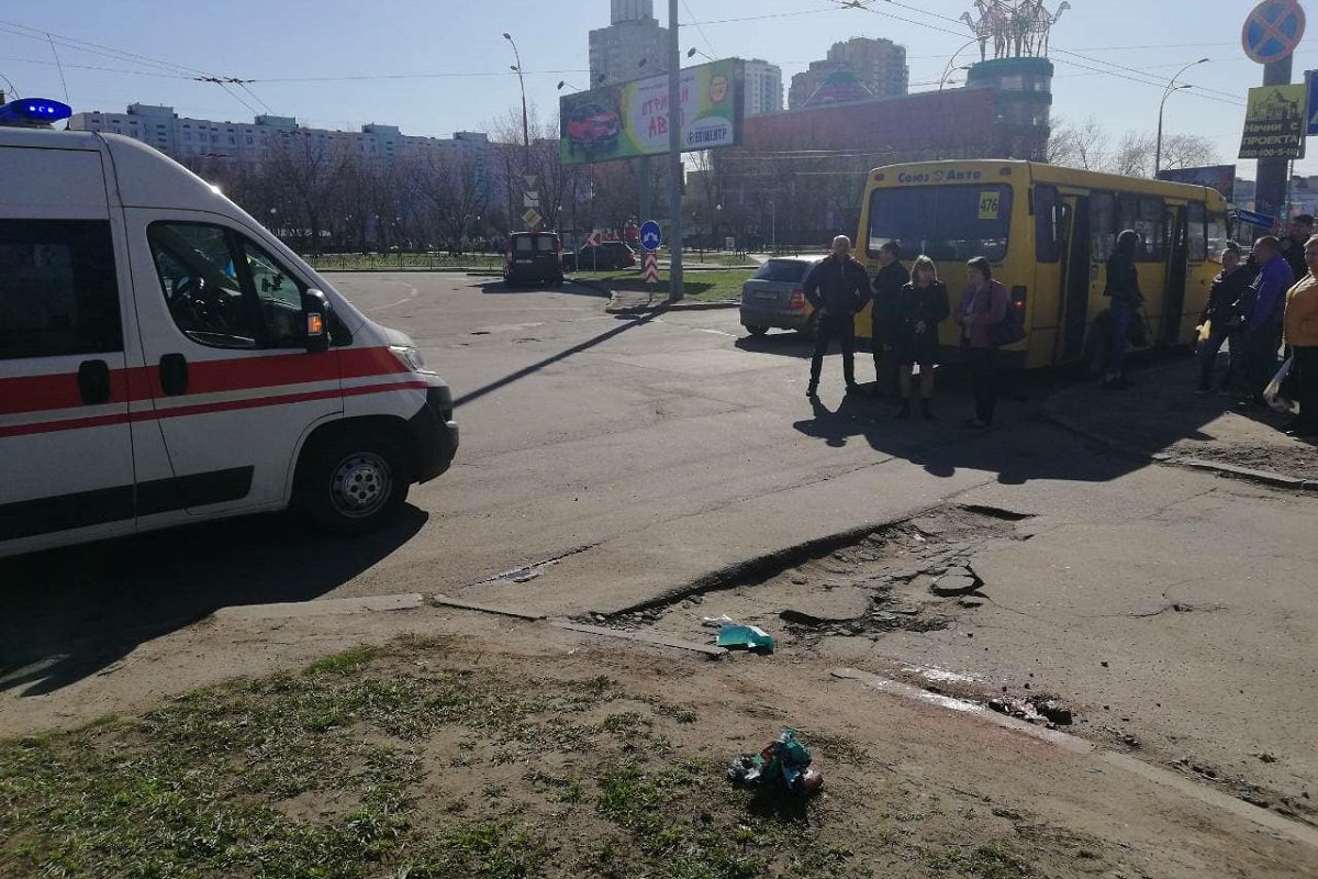 По словам свидетелей, пострадавший был сильно пьян По словам свидетелей, пострадавший был сильно пьян