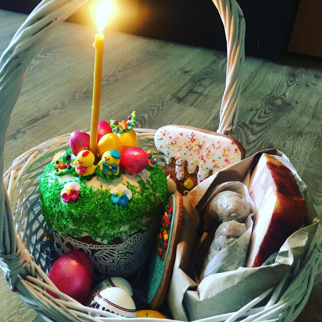 Куда же без домашней колбаски и буженины... Фото: @yana_joke