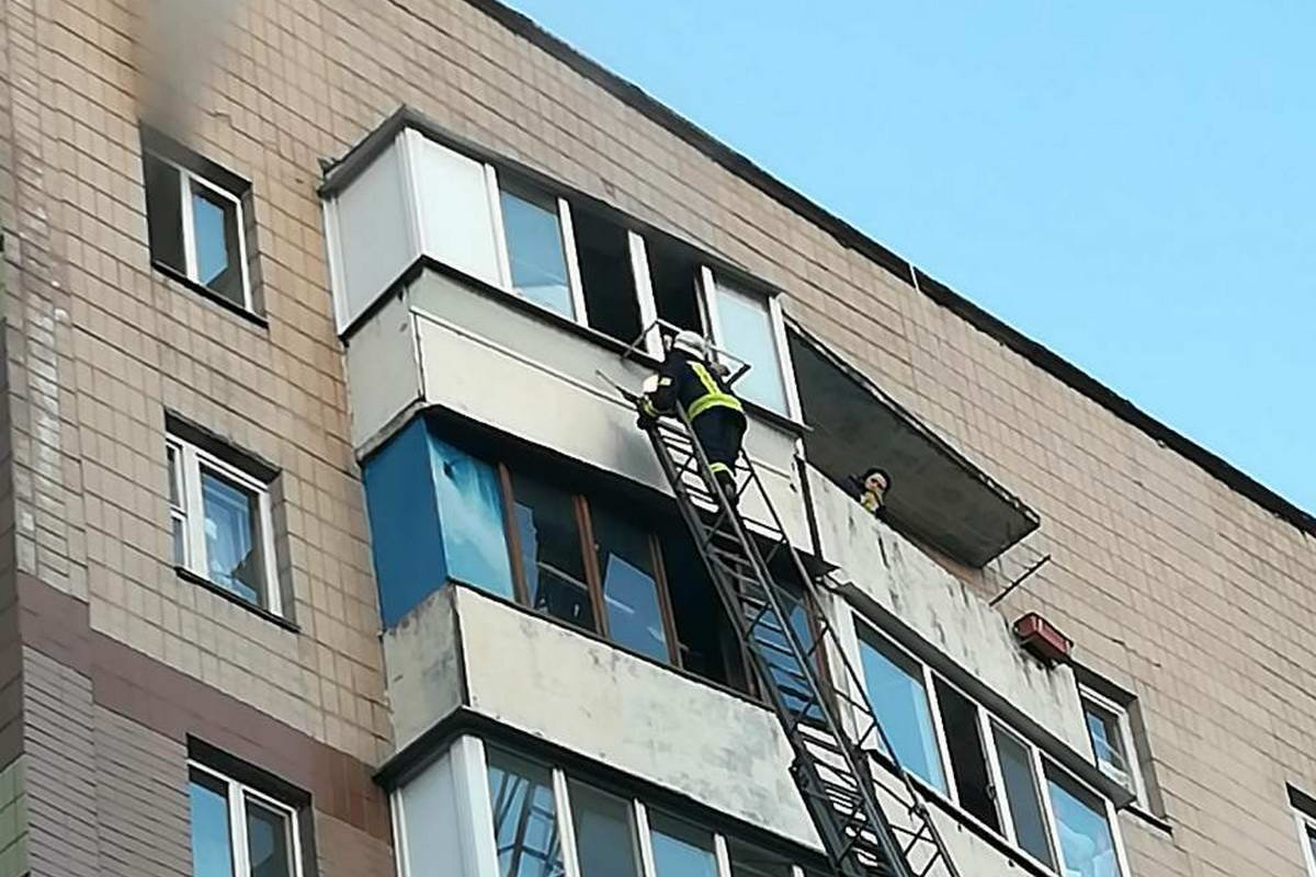 Общая площадь пожара - 10 квадратных метров