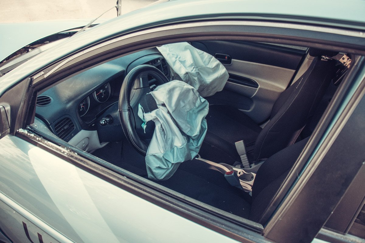 В Hyundai сработали подушки безопасности В Hyundai сработали подушки безопасности