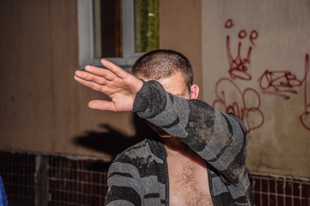 Дебошир представился и сказал, что его зовут Иван Алексеевич