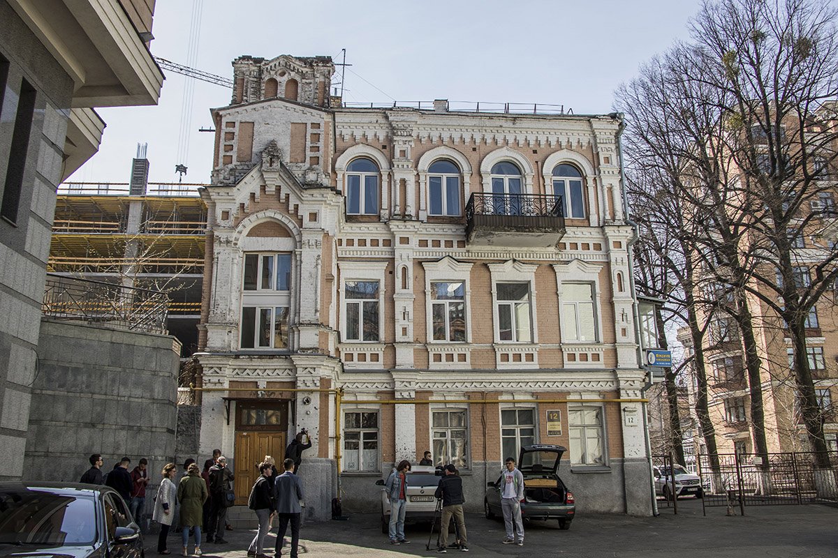 Квартира расстрелянного врача находилась на 2-м этаже дома